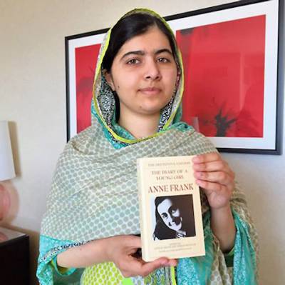 b2ap3_thumbnail_Malala-with-book.jpg